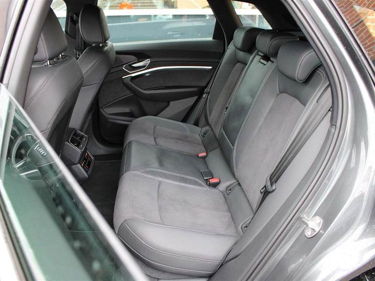 Audi e-tron 55 S-line quattro