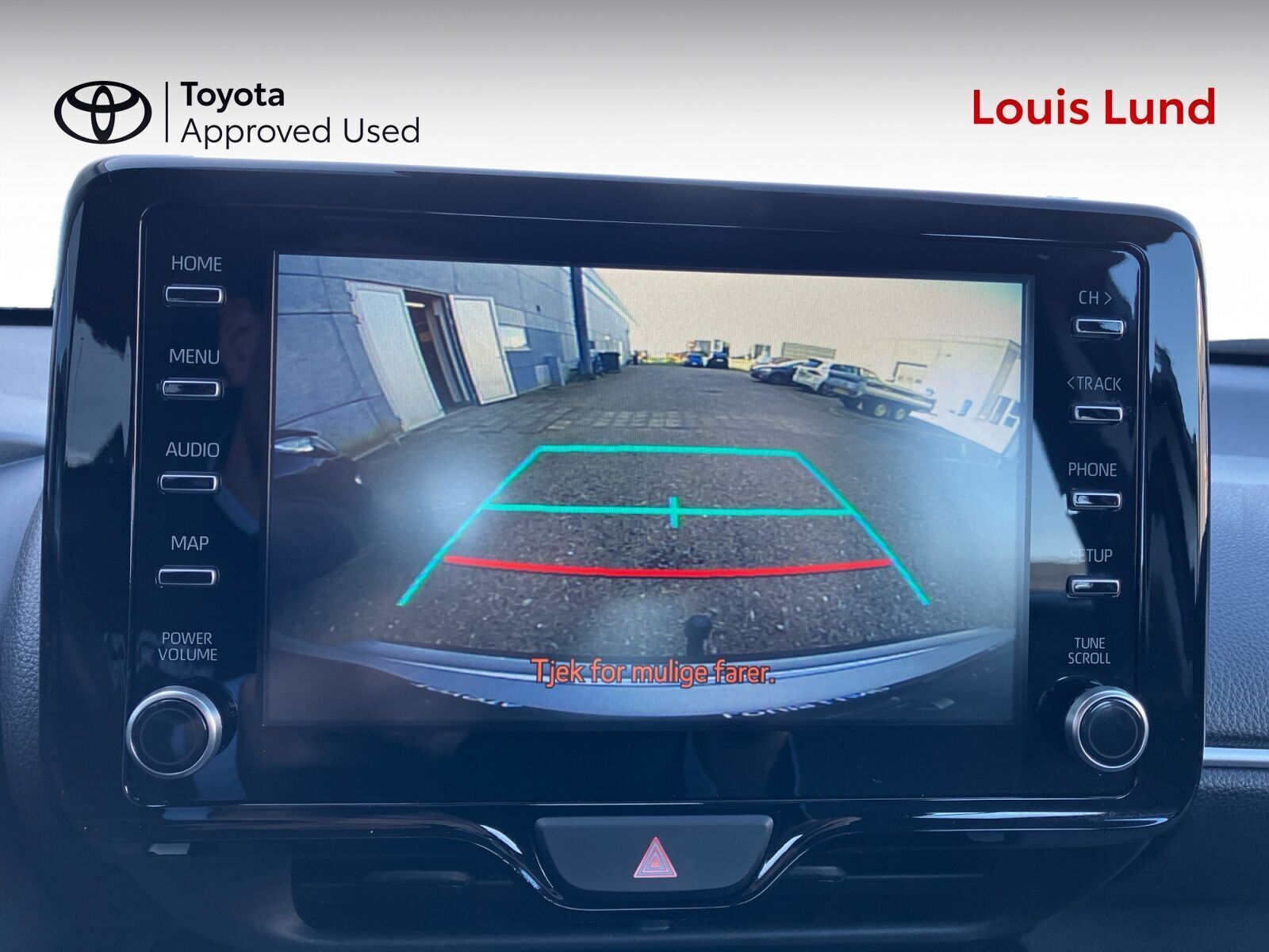 Sølv Toyota Yaris Cross fra 2023