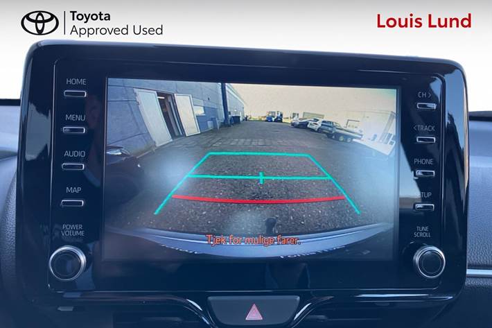 Sølv Toyota Yaris Cross fra 2023