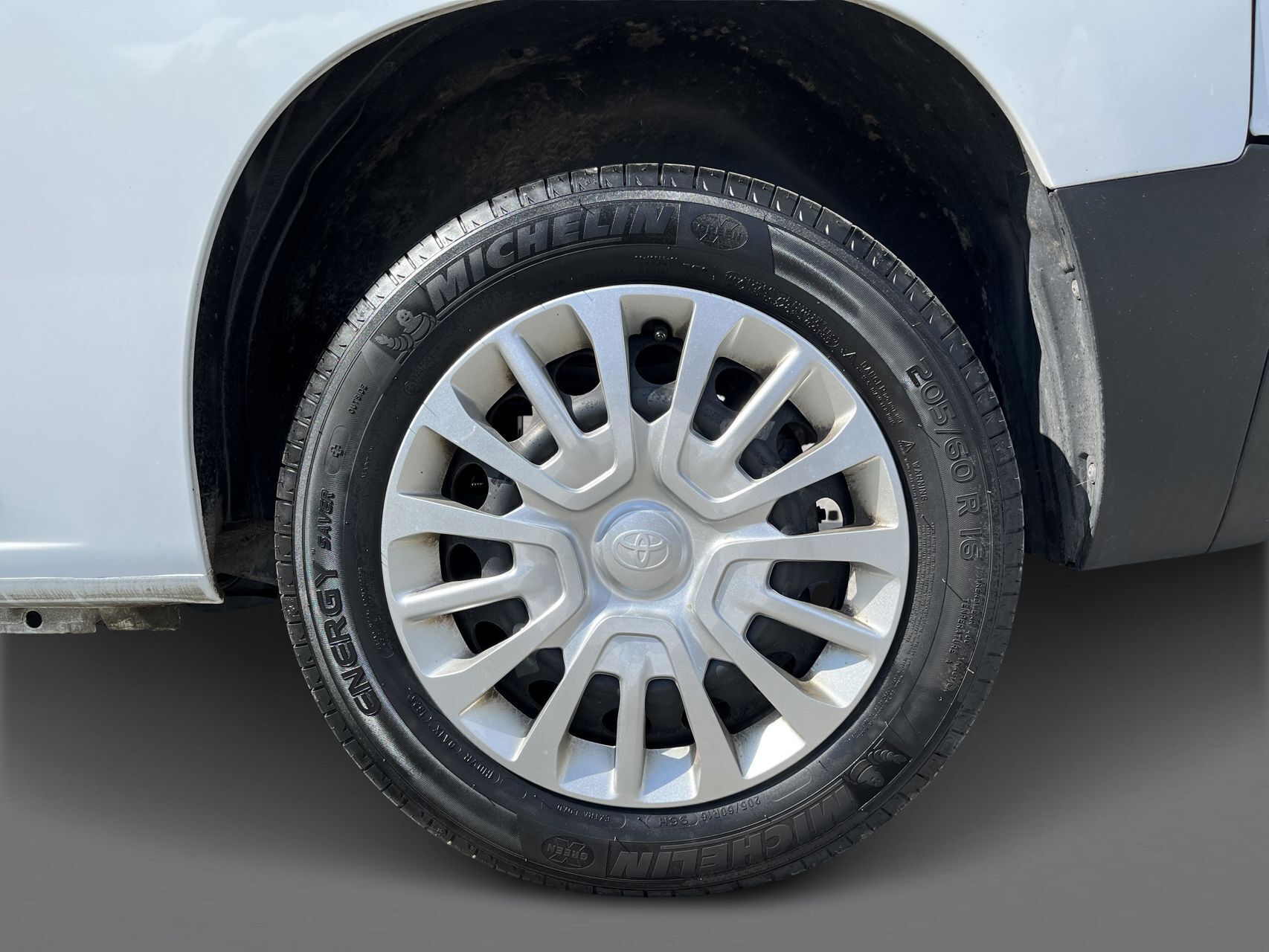 Hvid Toyota ProAce City fra 2023