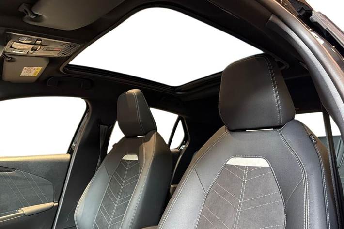 Sort Opel Corsa-e fra 2024