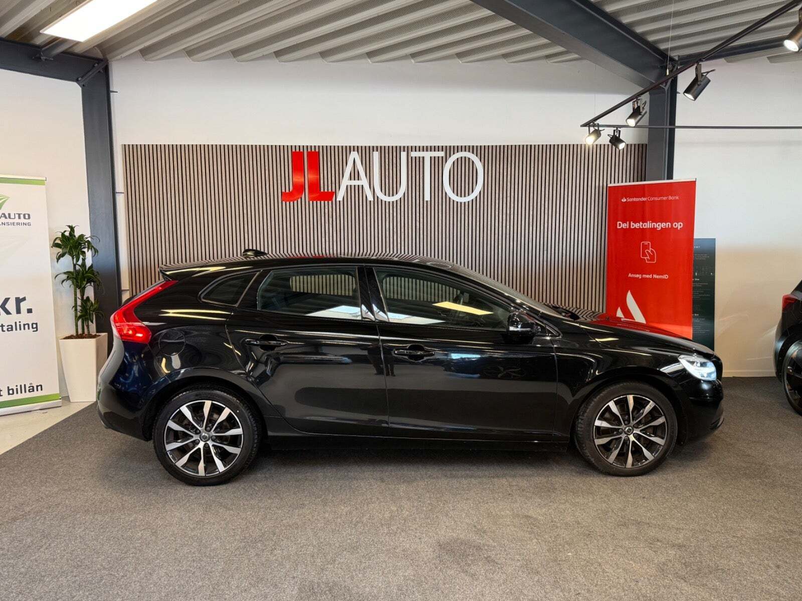 Volvo V40 1,5 T3 152 Momentum aut.