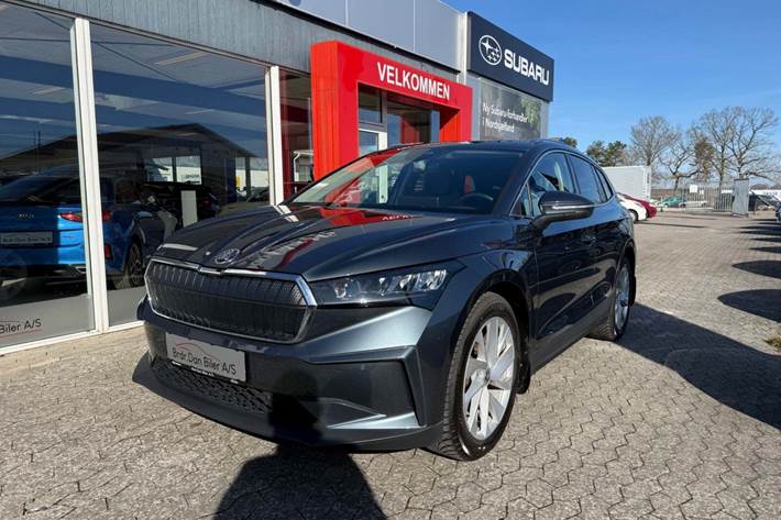 Grå Skoda Enyaq fra 2021 set udefra