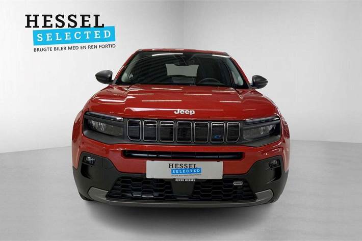 Rød Jeep Avenger fra 2023