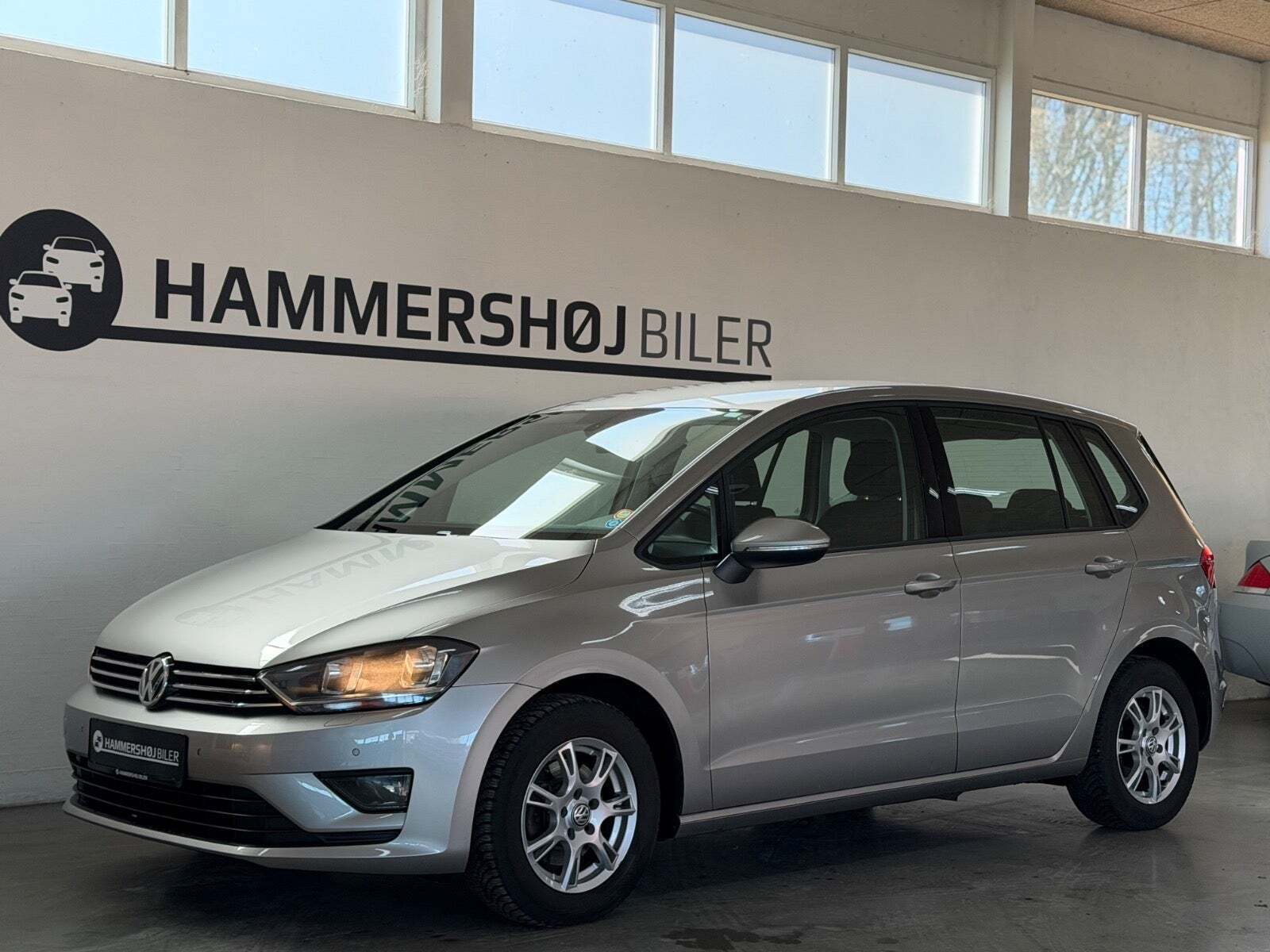 Grå VW Golf Sportsvan fra 2015