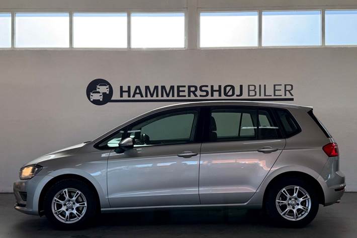 Grå VW Golf Sportsvan fra 2015