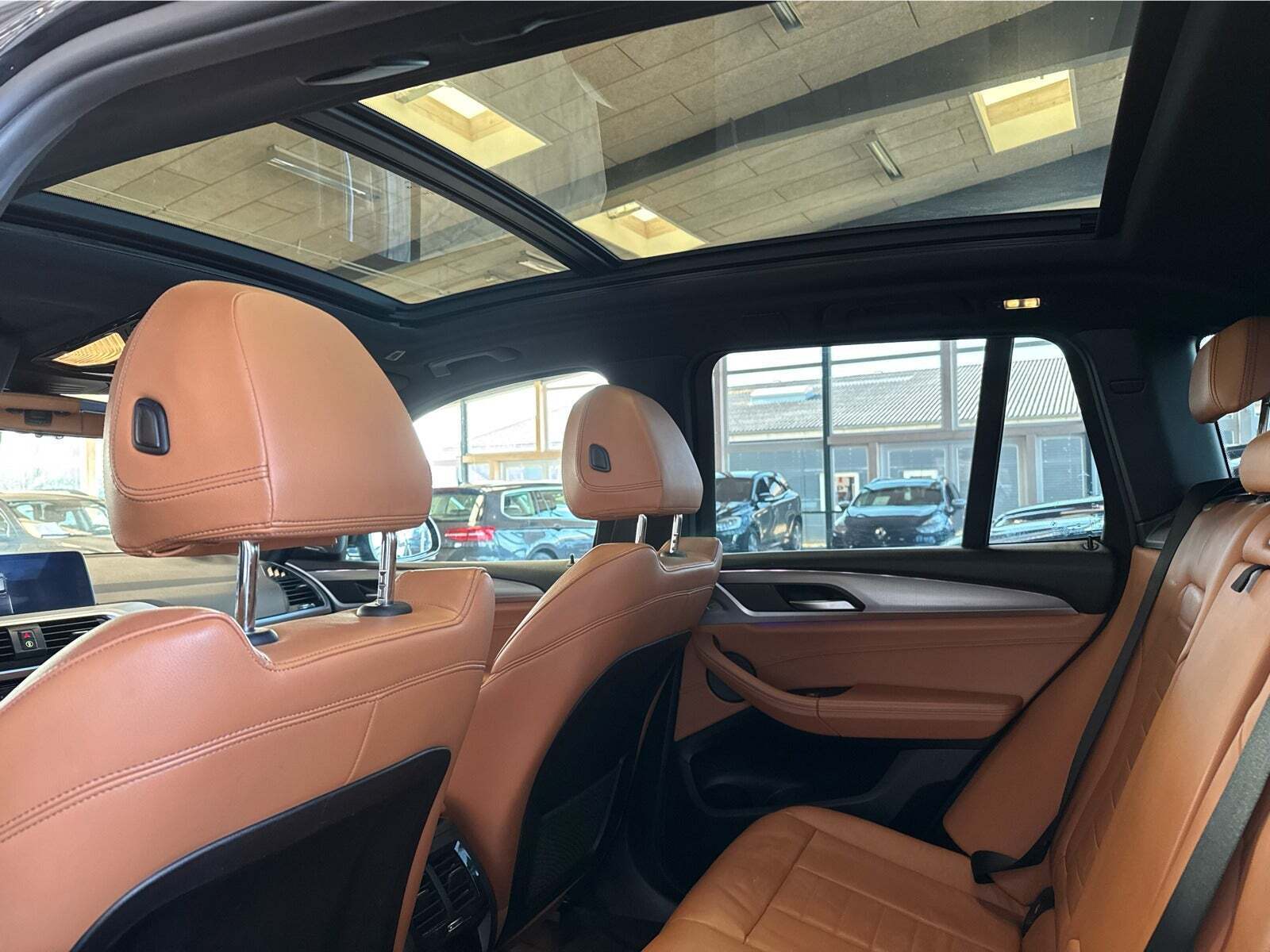 Blå BMW X3 fra 2018