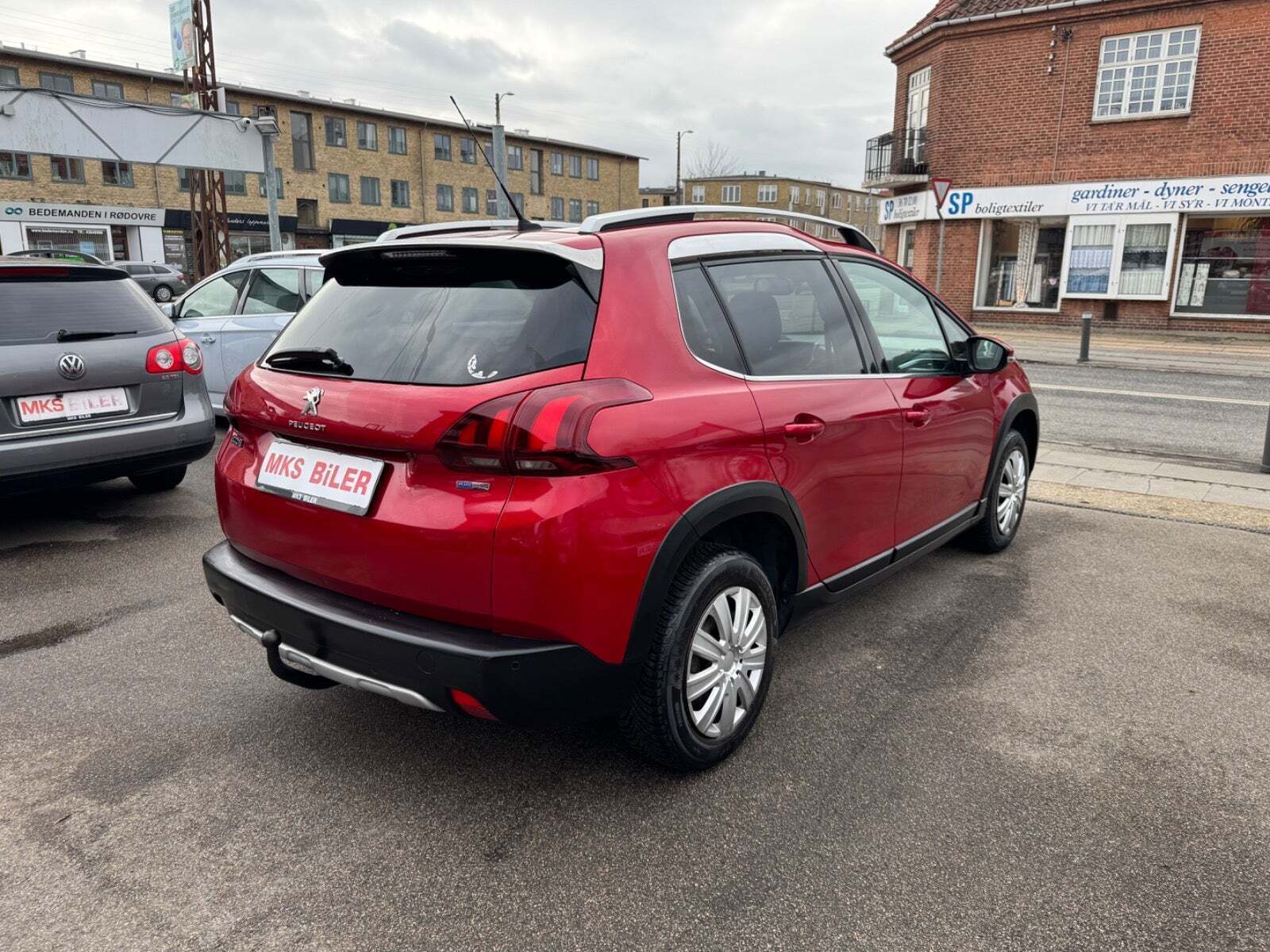 Peugeot 2008 1,2 e-THP 110 Allure Sky