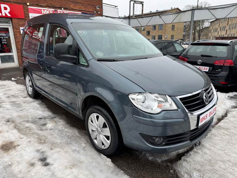 VW Caddy 1,6 Life 7prs