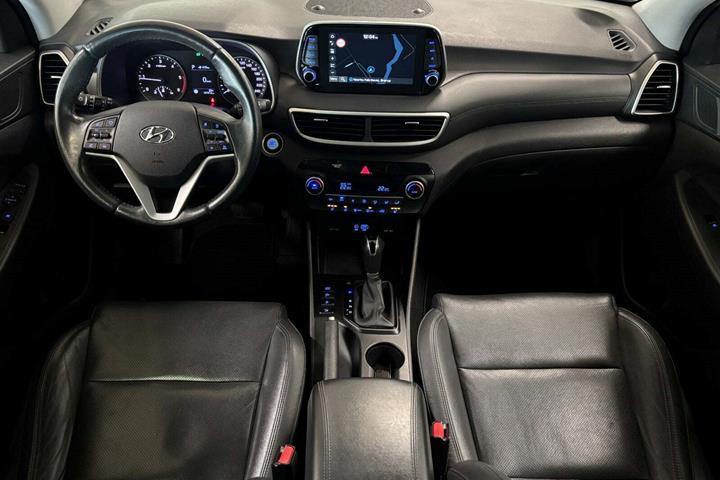 Sort Hyundai Tucson fra 2019 set indefra
