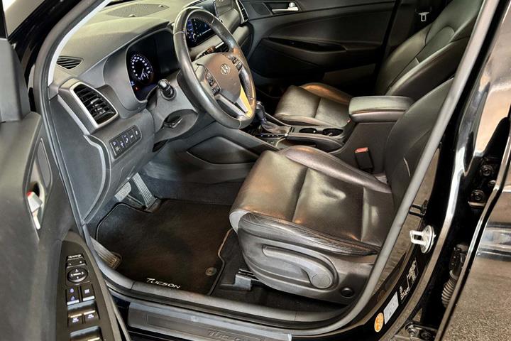 Sort Hyundai Tucson fra 2019 set indefra
