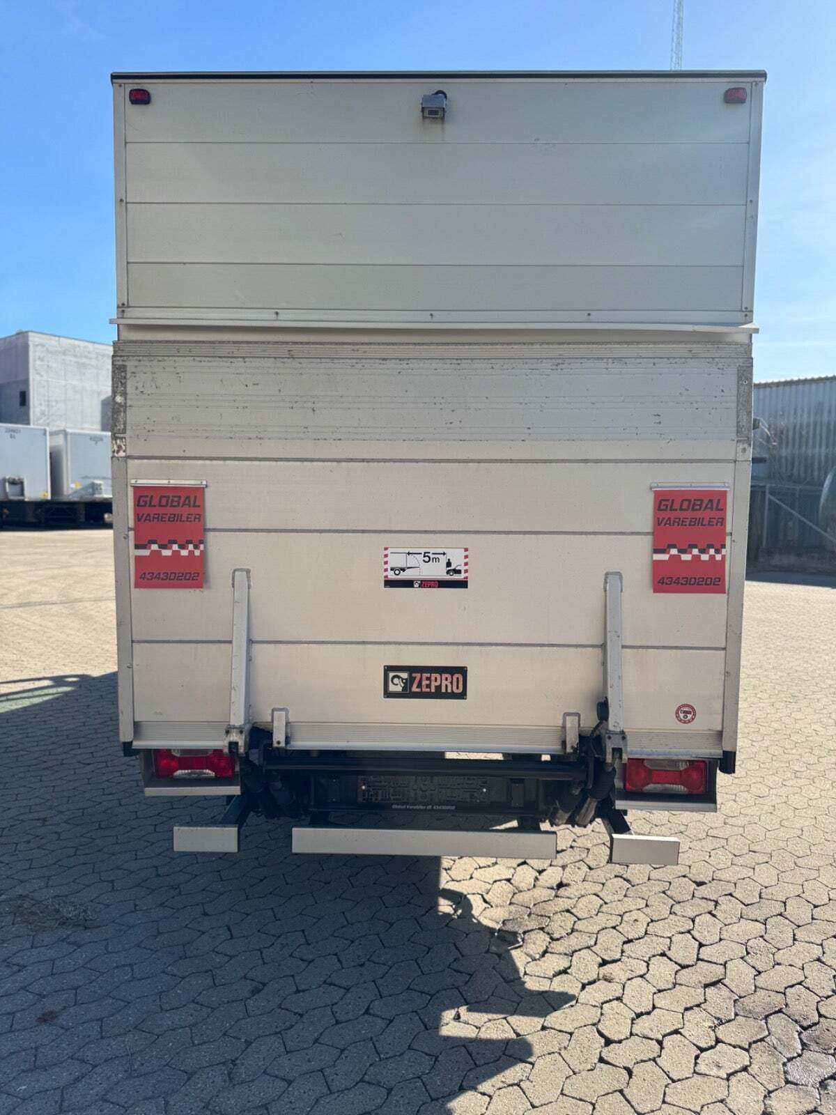 Iveco Daily 2,3 35S14 Alukasse m/lift AG8