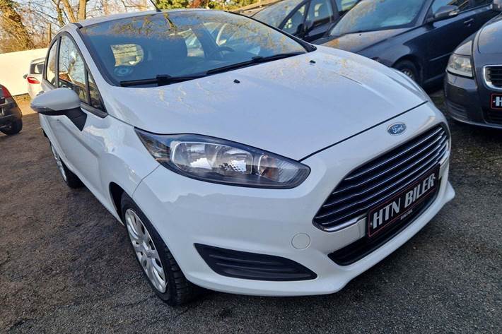 Hvid Ford Fiesta fra 2015