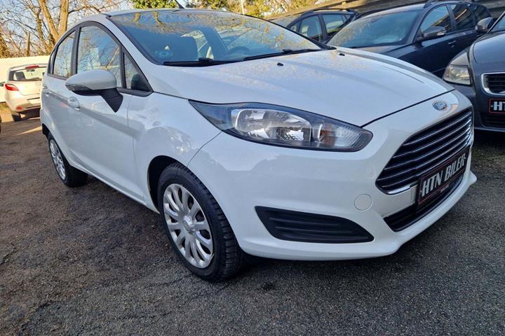 Hvid Ford Fiesta fra 2015