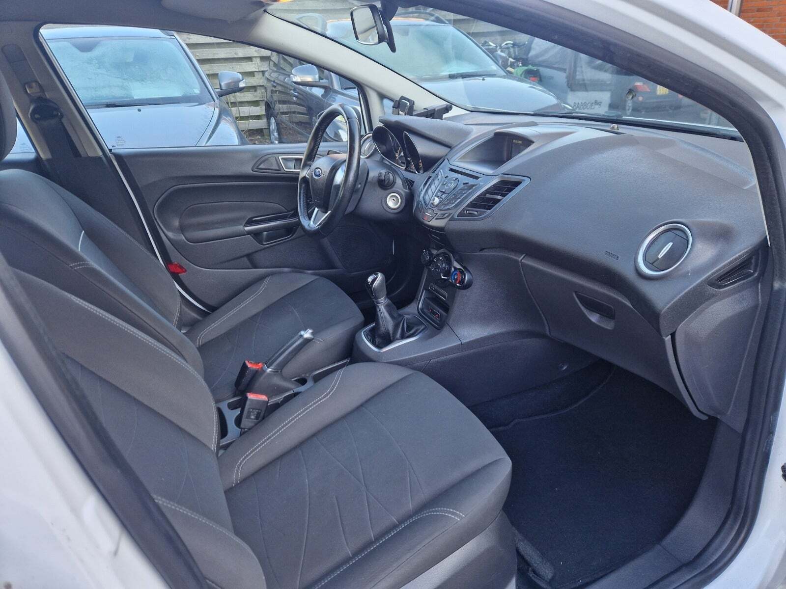 Hvid Ford Fiesta fra 2015