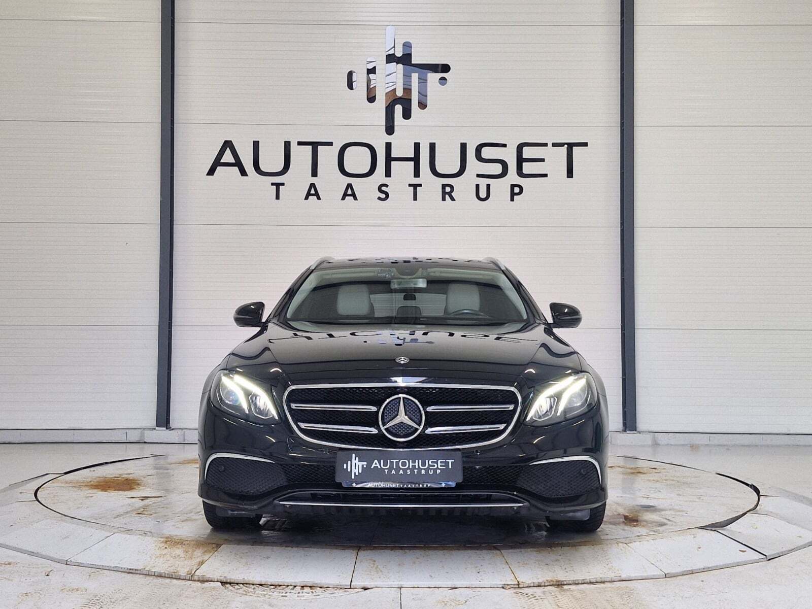 Sort Mercedes E200 fra 2019