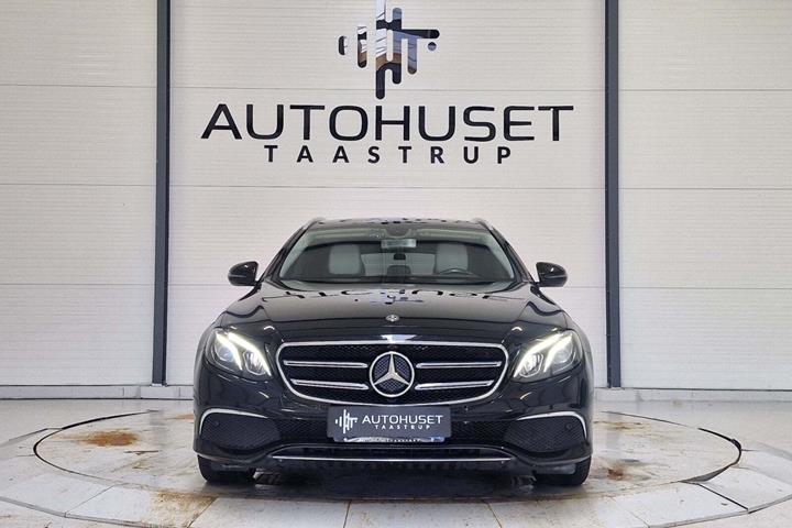 Sort Mercedes E200 fra 2019