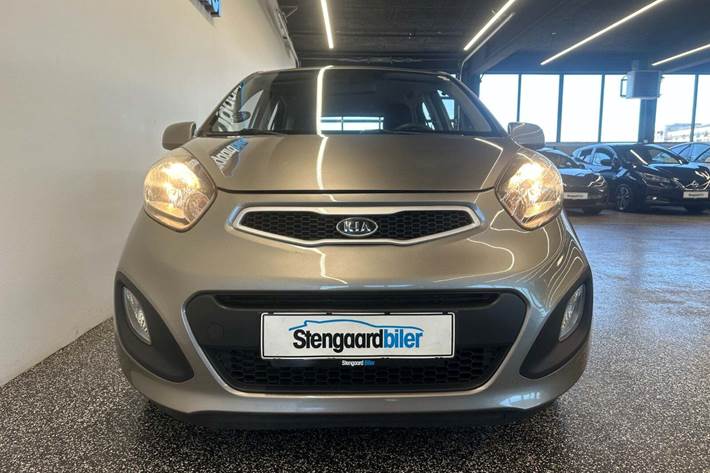 Grå Kia Picanto fra 2012