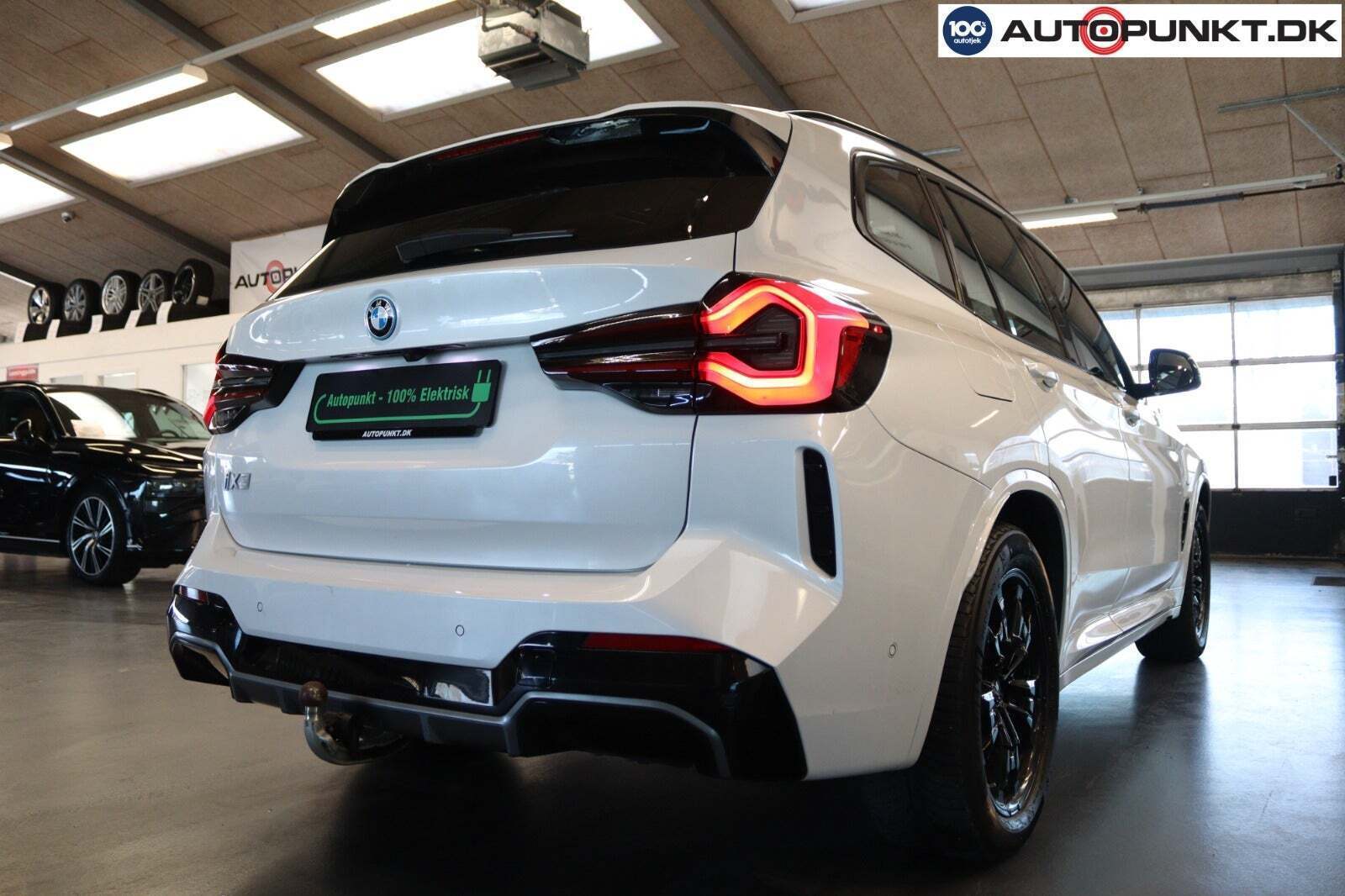 Hvid BMW iX3 fra 2024