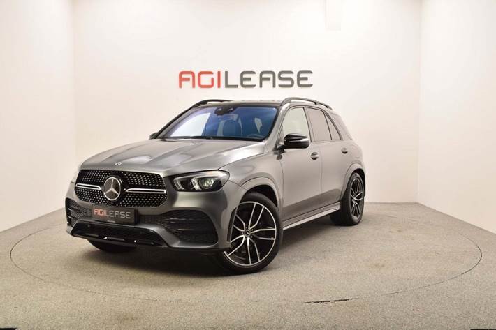 Grå Mercedes GLE350 de fra 2022 set udefra