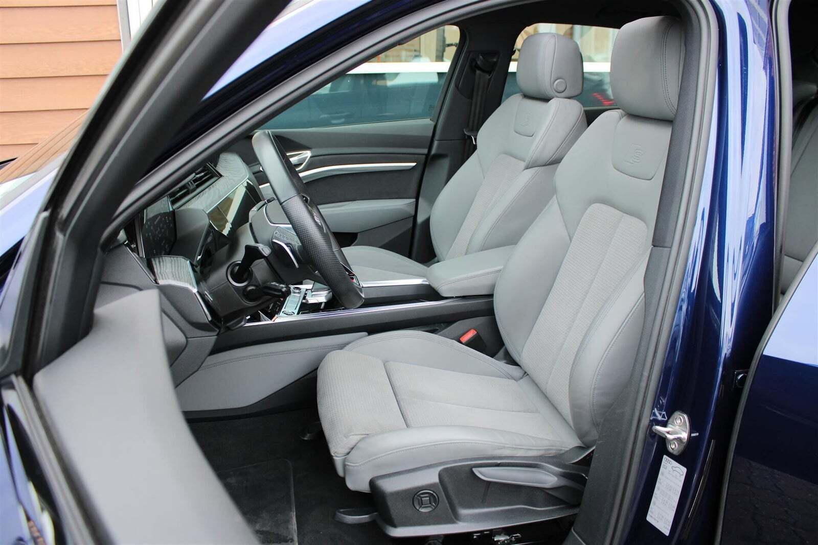 Audi e-tron 55 S-line Sportback quattro