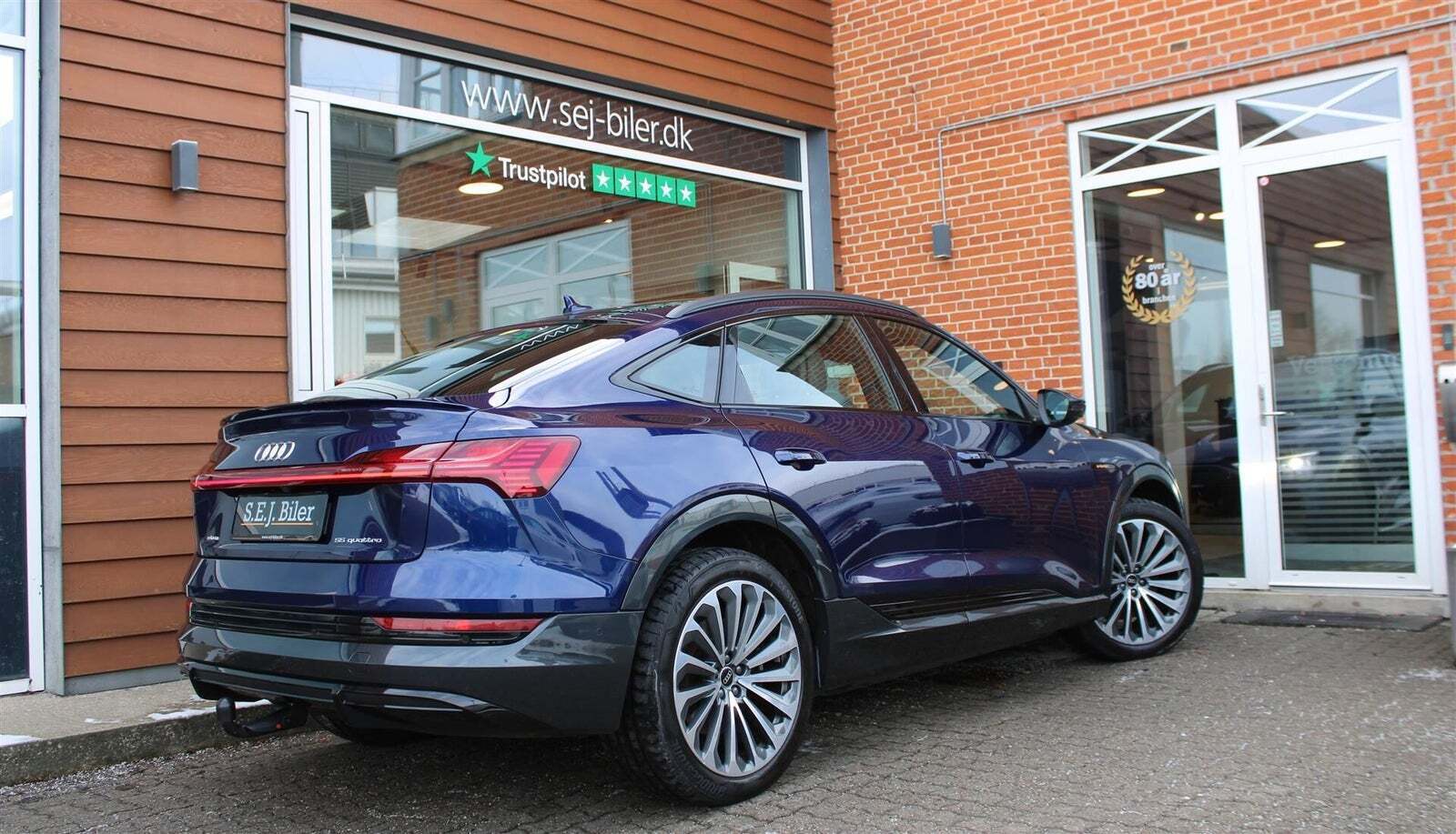 Blå Audi e-tron fra 2022