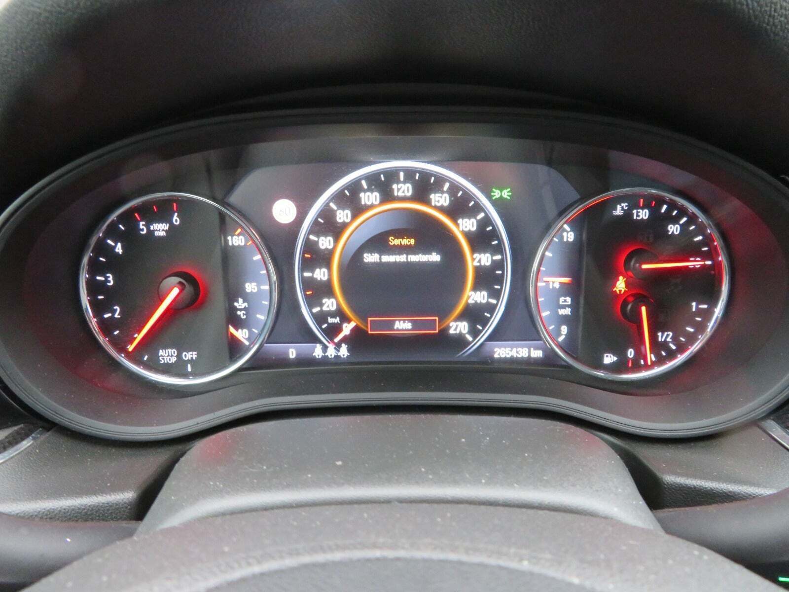 Hvid Opel Insignia fra 2018