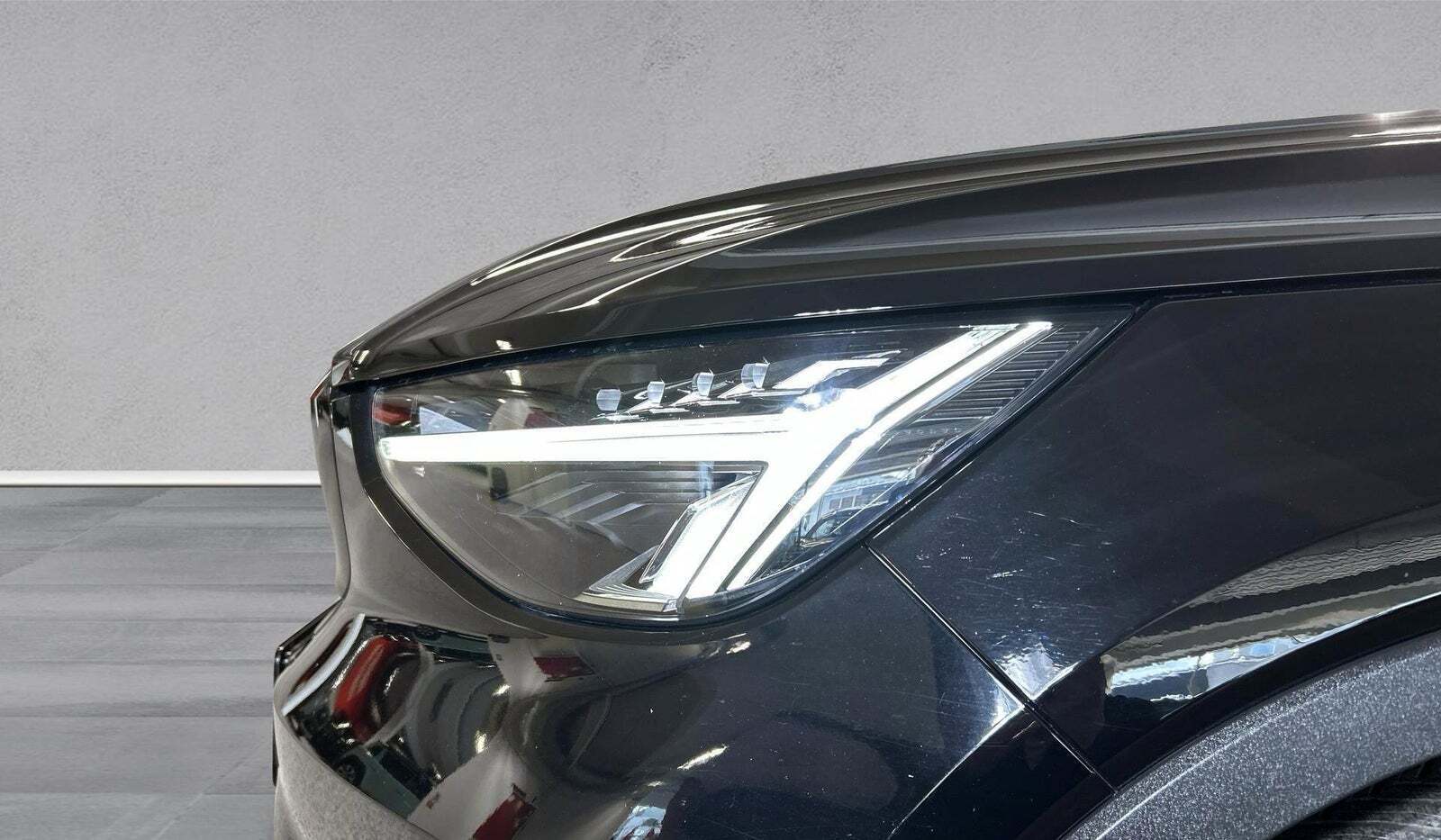 Sort Volvo XC40 fra 2022