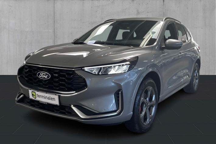 Grå Ford Kuga fra 2024 set udefra