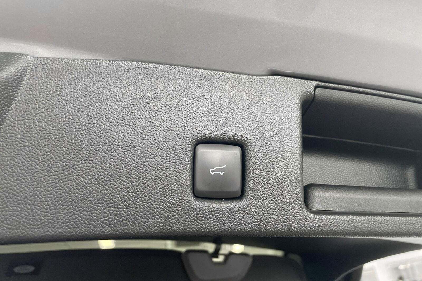 Grå Ford Kuga fra 2024
