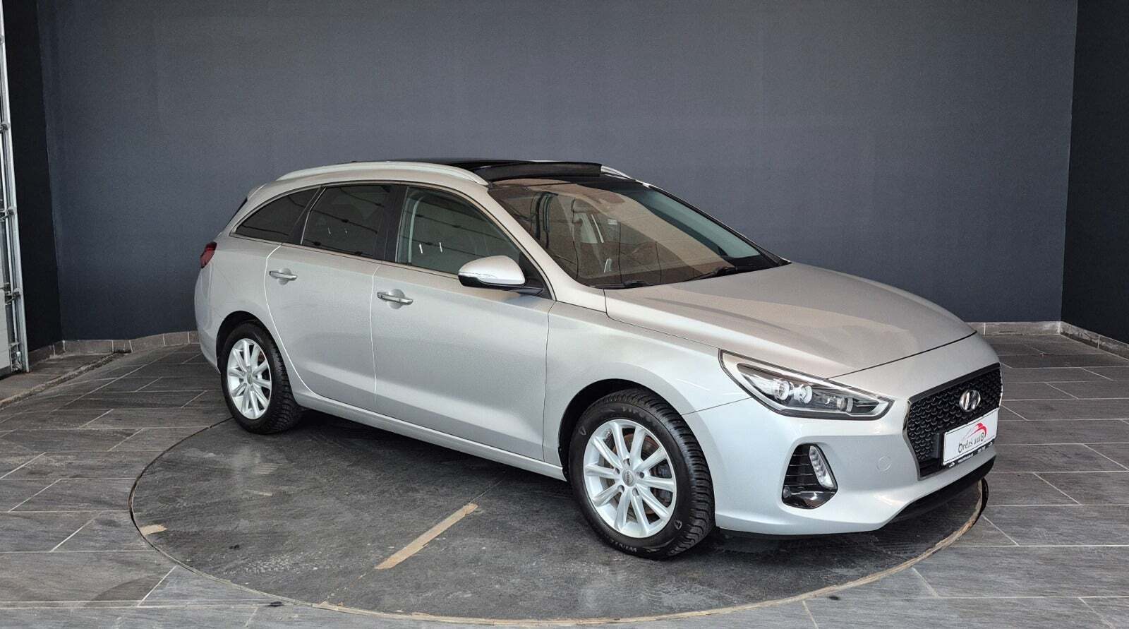 Sølv Hyundai i30 fra 2017