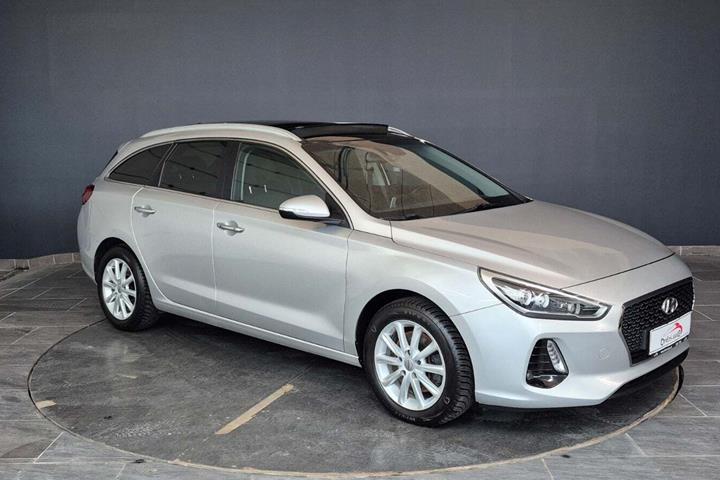 Sølv Hyundai i30 fra 2017