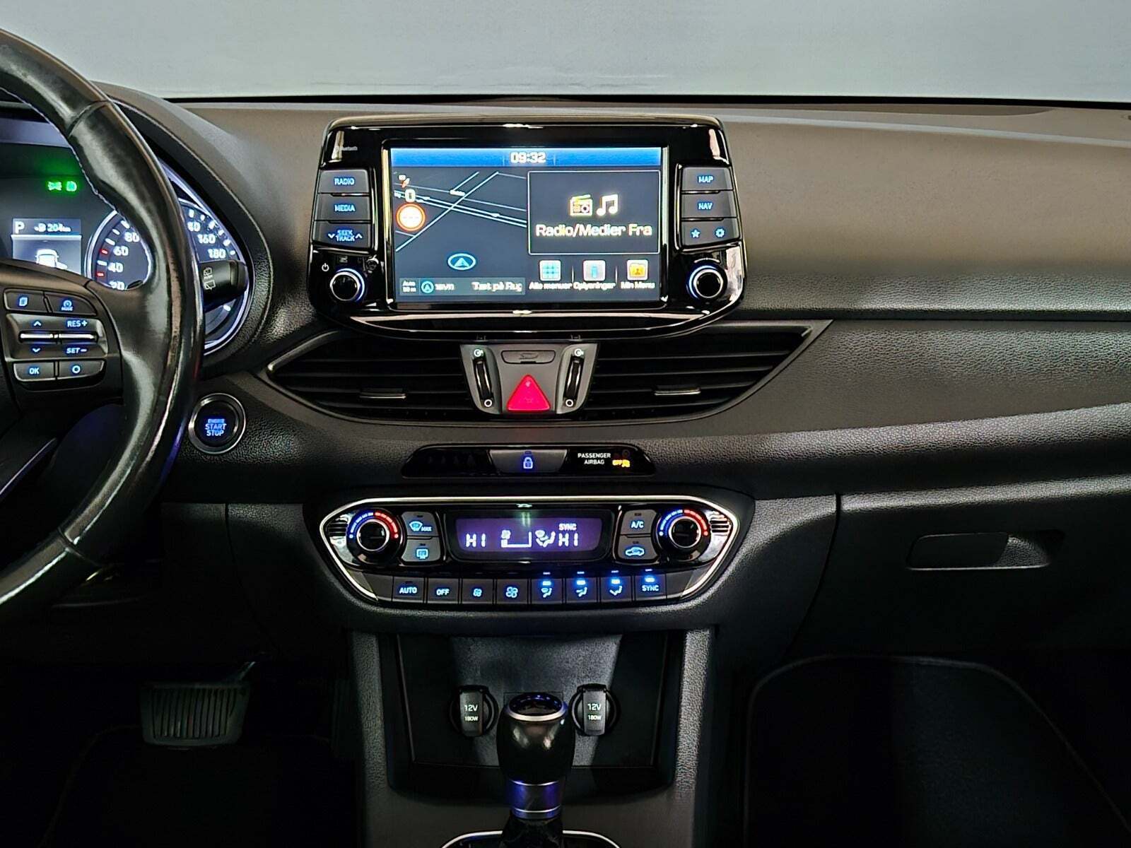 Sølv Hyundai i30 fra 2017