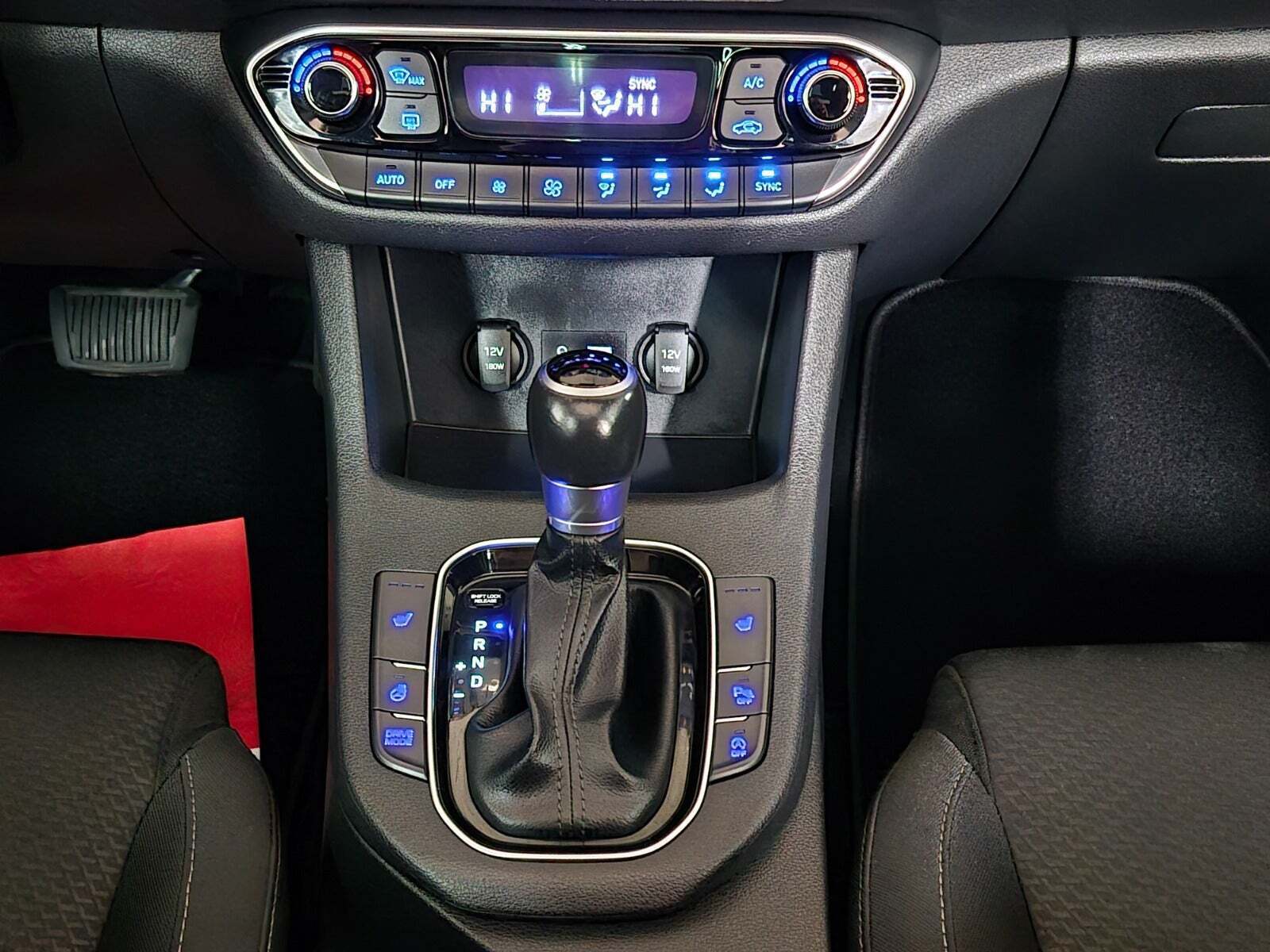 Sølv Hyundai i30 fra 2017