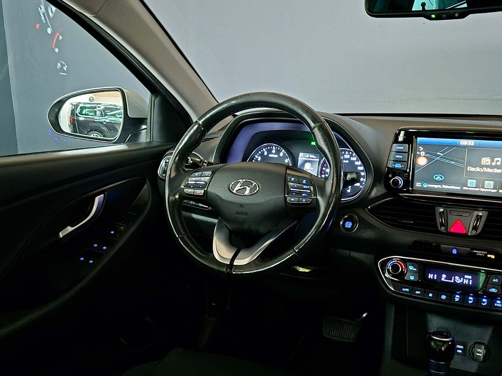 Sølv Hyundai i30 fra 2017