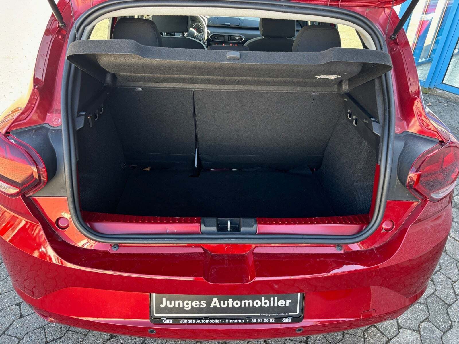 Rød Dacia Sandero fra 2021