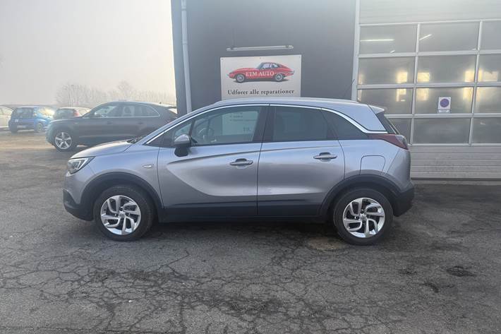 Grå Opel Crossland X fra 2019