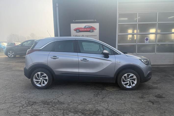 Grå Opel Crossland X fra 2019