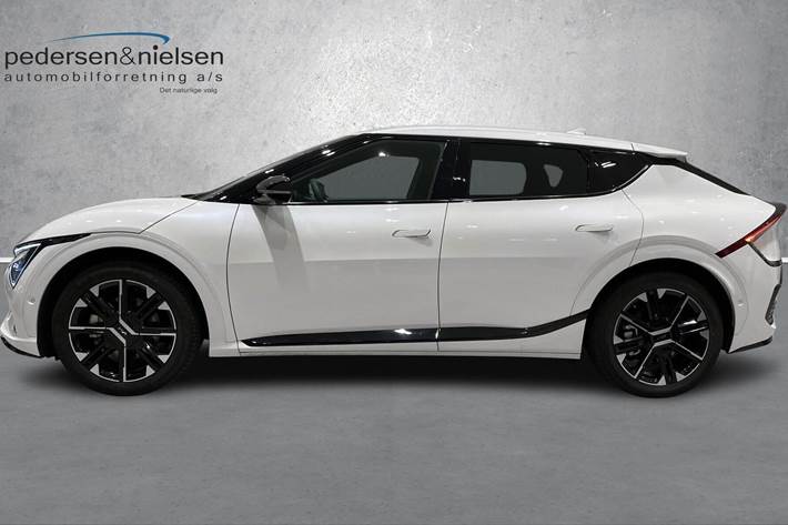 Hvid Kia EV6 fra 2025