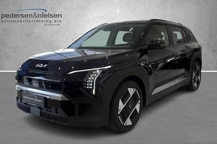 Sort Kia EV3 fra 2025 set udefra