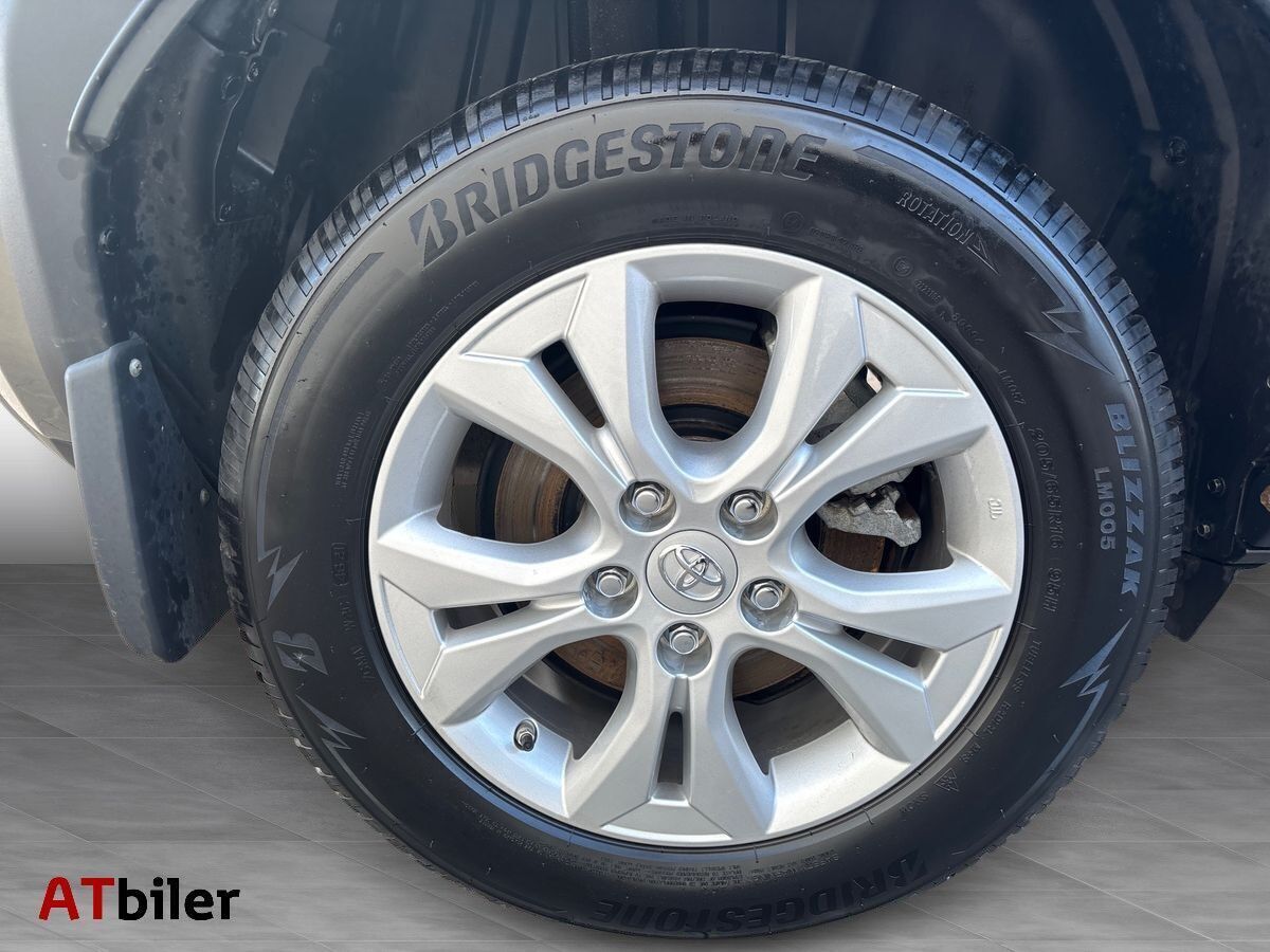 Bronze Toyota Yaris Cross fra 2022