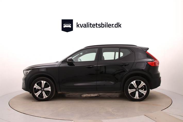 Sort Volvo XC40 fra 2023