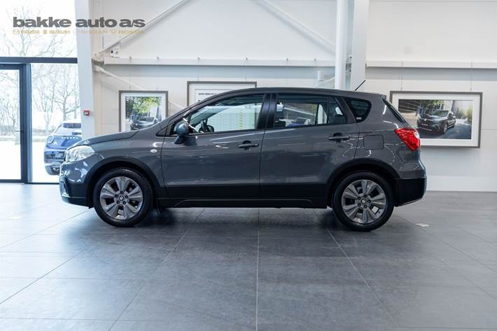 Sort Suzuki S-Cross fra 2018