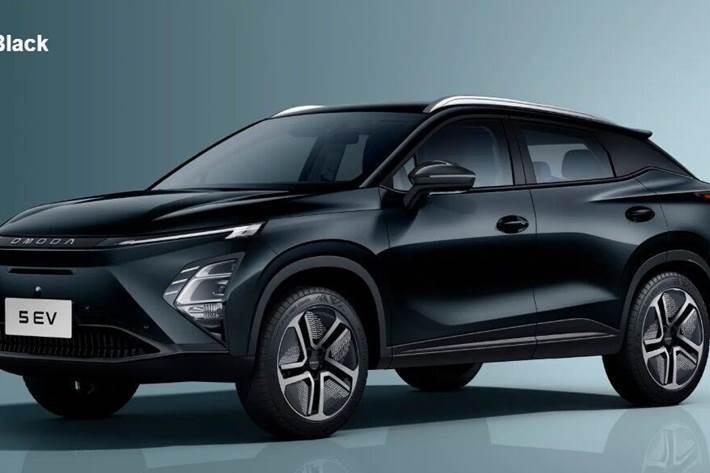 Sort Omoda 5 fra 2026 set udefra