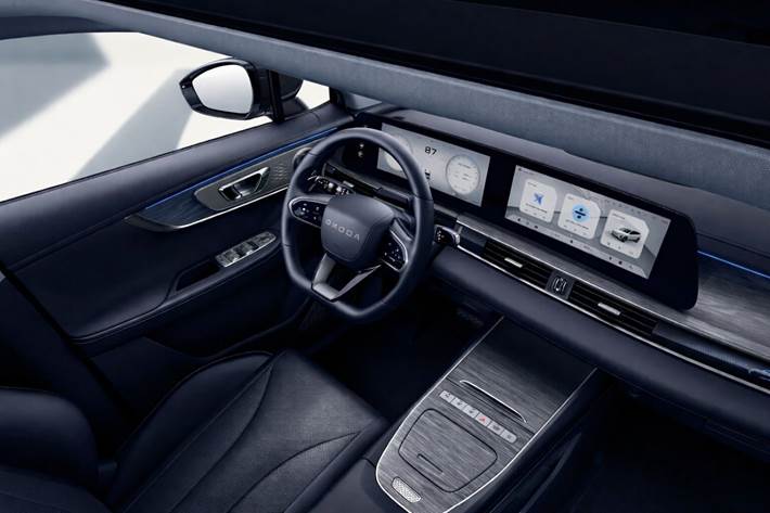 Sort Omoda 5 fra 2026