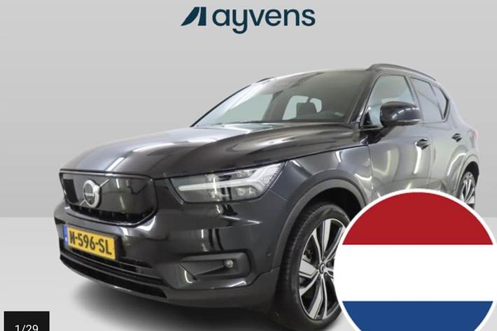 Sort Volvo XC40 fra 2022 set udefra