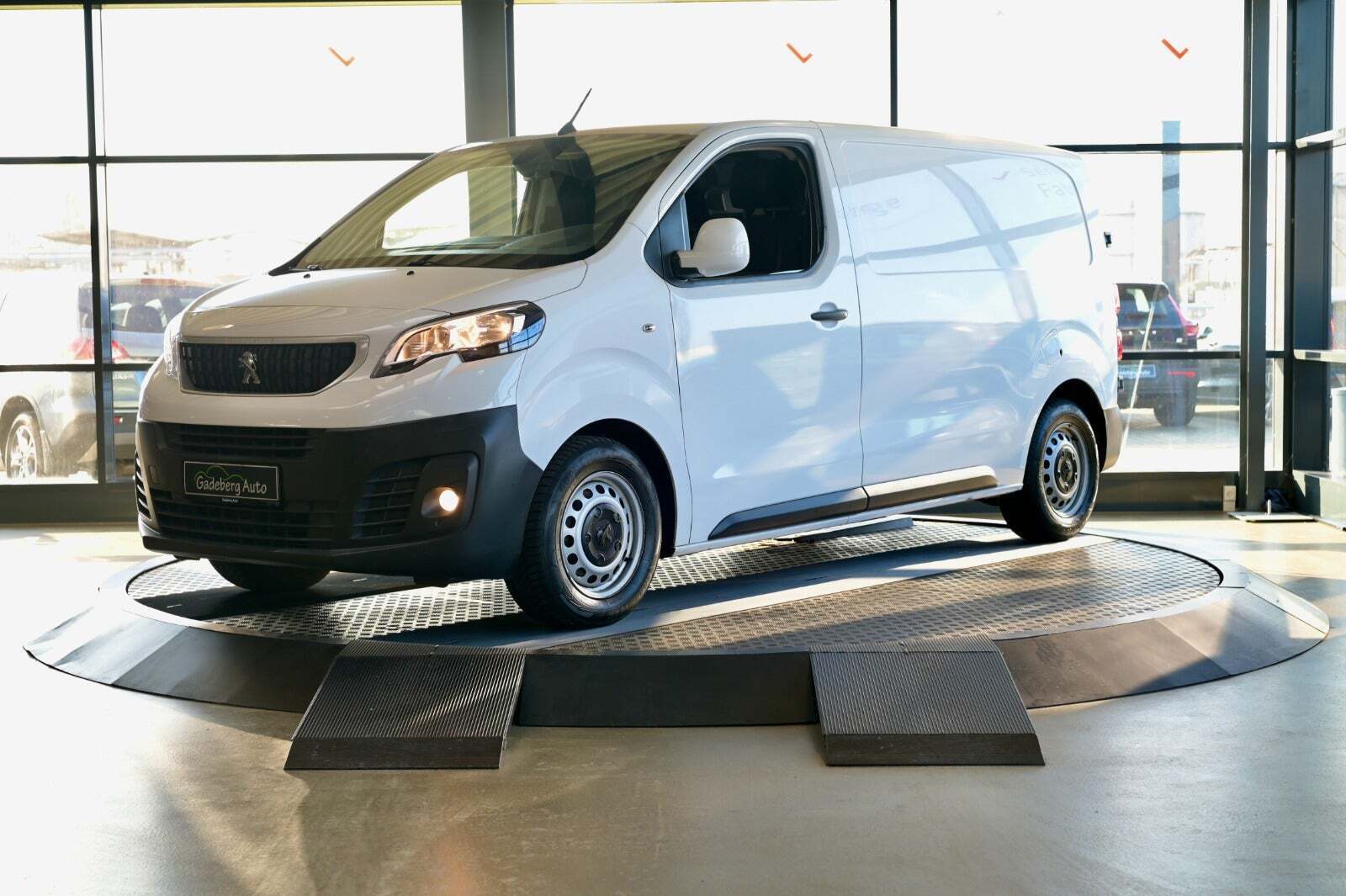 Peugeot Expert 1,6 BlueHDi 115 L2 Plus Van