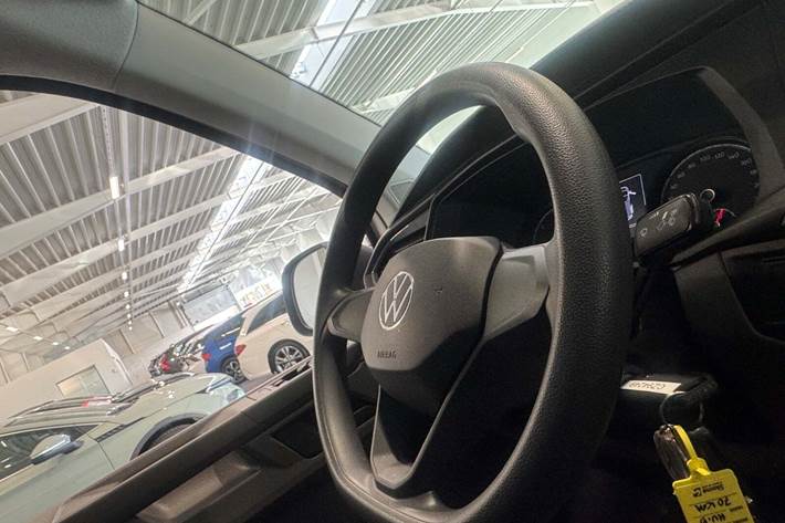 Hvid VW Transporter fra 2021