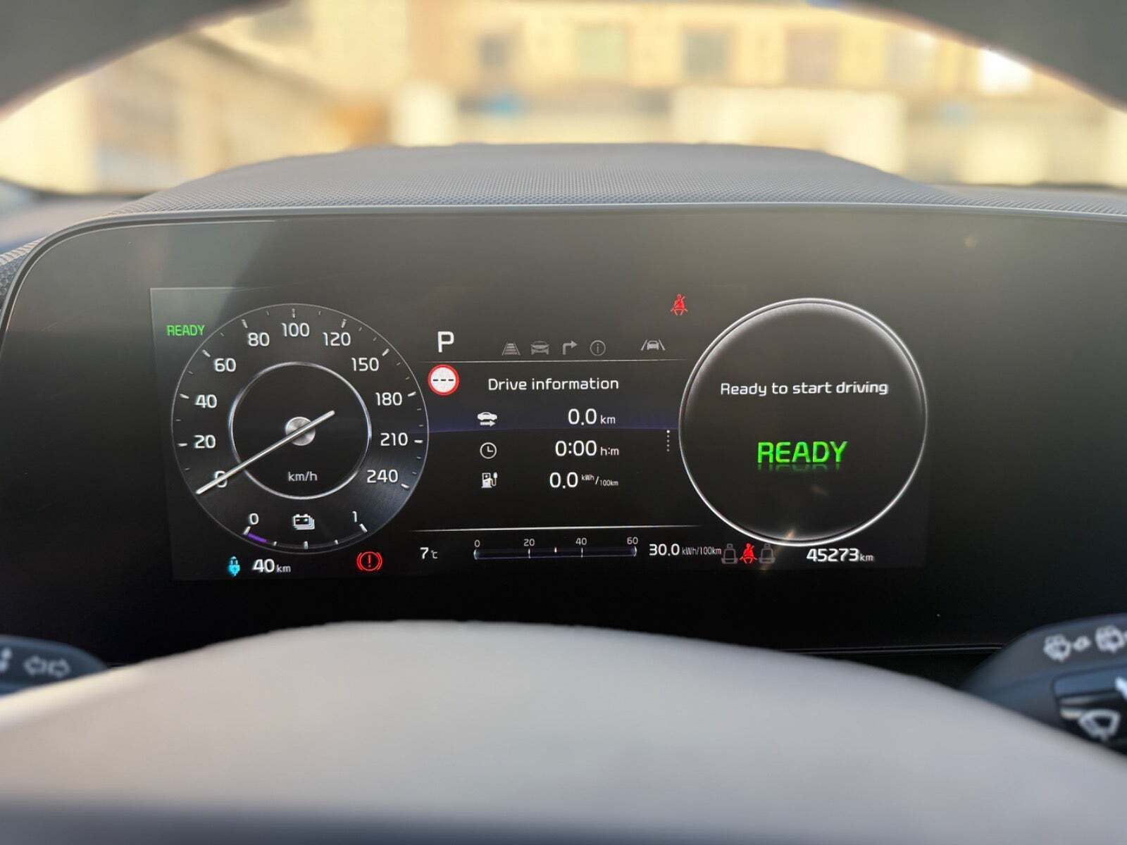 Sølv Kia Niro fra 2023