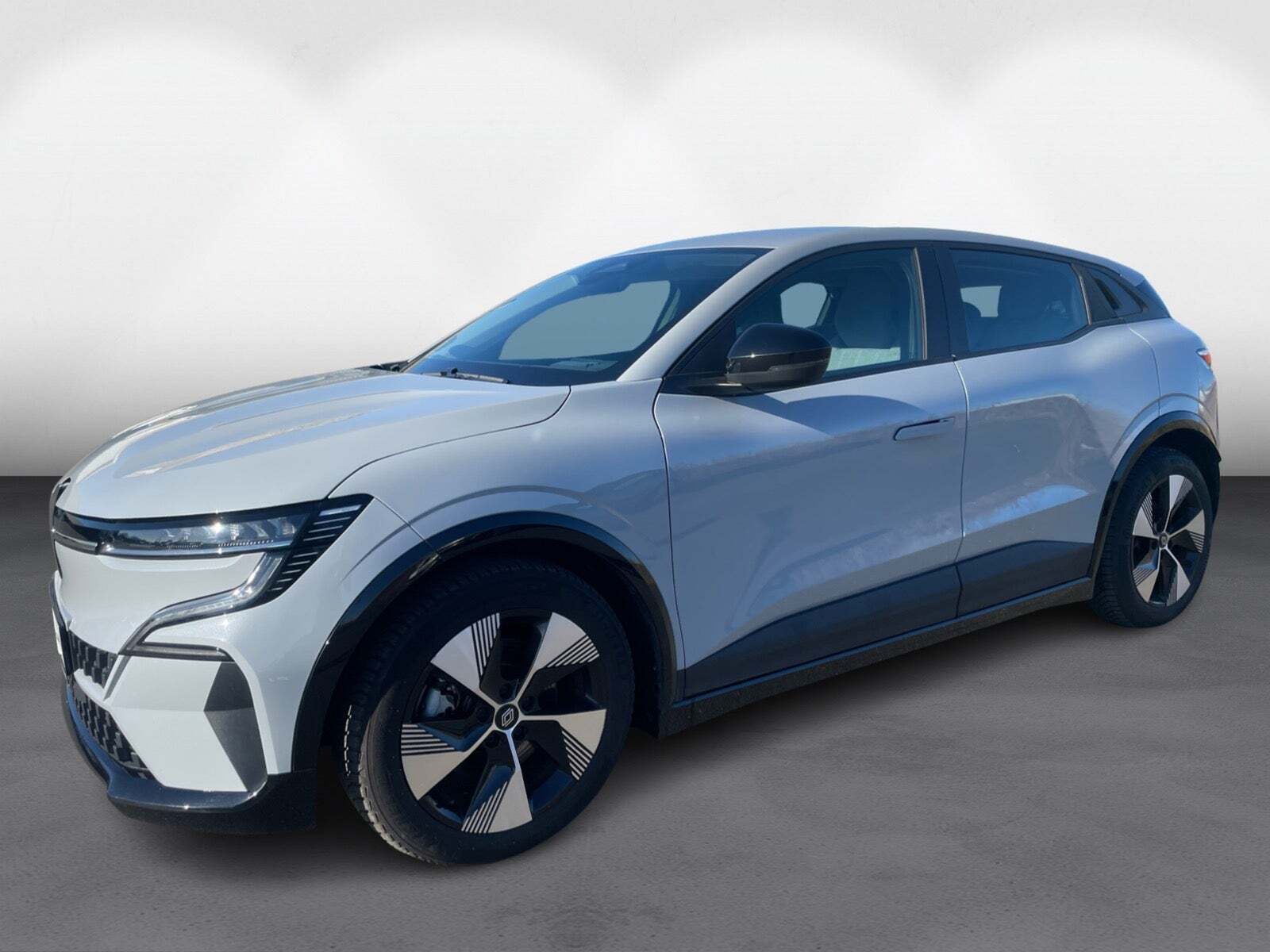 Grå Renault Megane E-Tech fra 2022